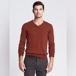 J Crew 100% Merino Wool Burgundy Red V Neck Long Sleeve Pullover Sweater Medium